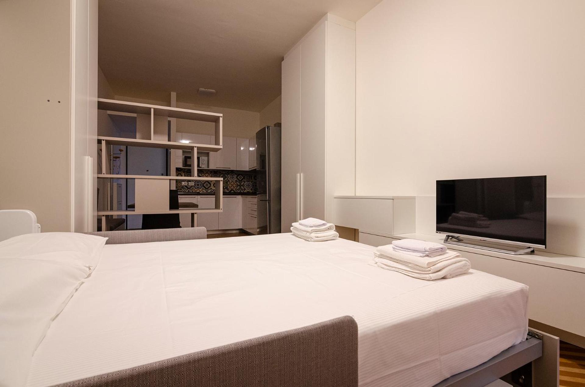 Ugo Bassi Lux Apartment Bologna Esterno foto